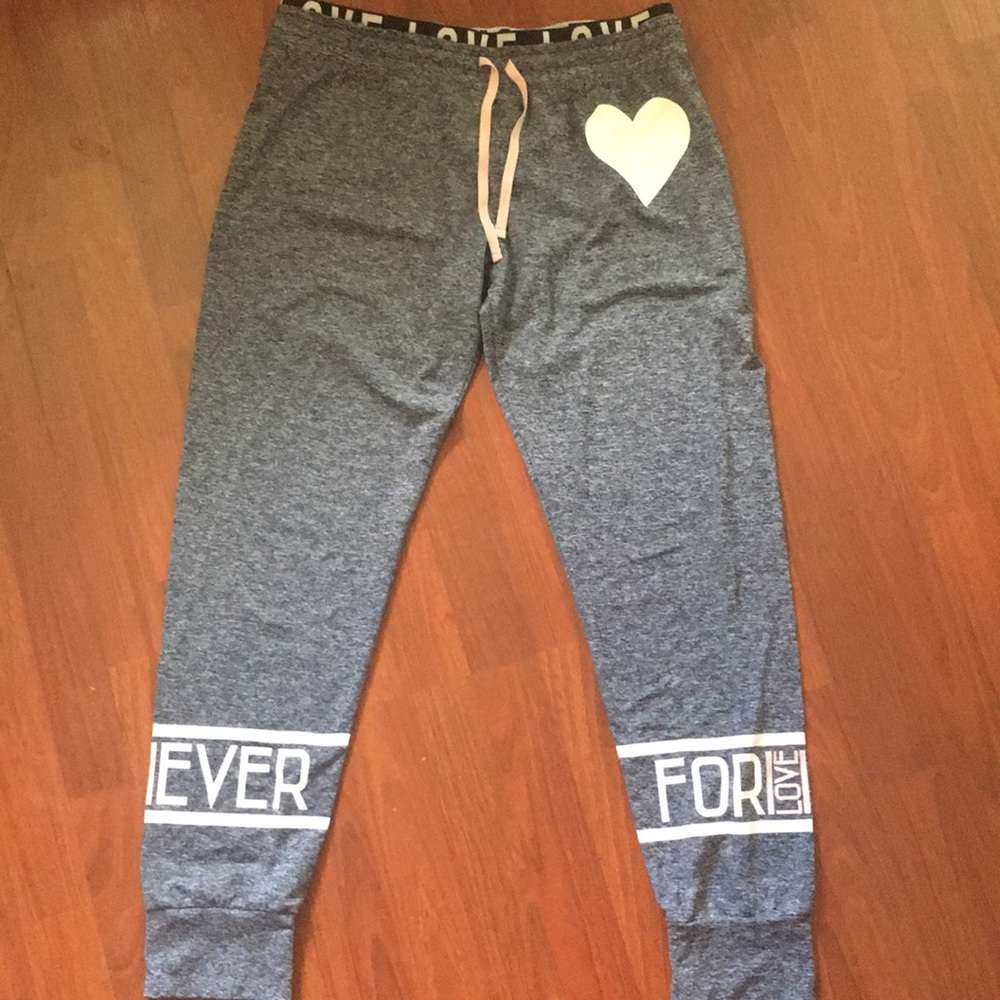 Women’s joggers
